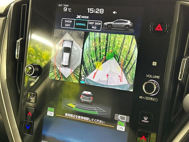 �y�}���`�e���C�����j�^�[�z�Ԃ̃t�����g��T�C�h�̃J�����摜�𓯎��Ƀ��j�^�[�\�����邱�ƂŁA���H�⋷�����𑖍s���ł����͂̏󋵊m�F���ł����S!�{�iSUV�ɂ��ꂵ�������ł���