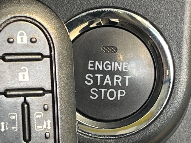 �y�L�[�t���[�V�X�e���z�J�o����|�P�b�g�ɓ��ꂽ�܂܂ł��h�A�̎{���E�������\�ȃX�}�[�g�L�[�𑕔��B�G���W���̃I���E�I�t�����J�M�����o���K�v����������Ƃ��Ă��֗��ł���