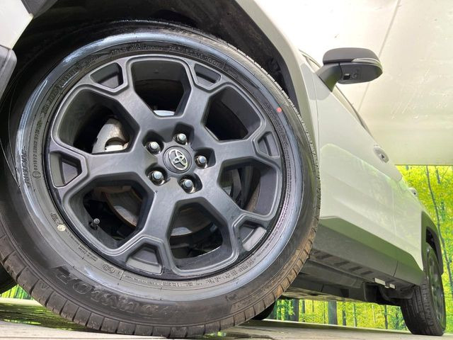 �y����18�C���`�A���~�z�C�[���z�O�ςɃ}�b�`���������A���~�z�C�[���𑕒����Ă���܂��B�e��ЊO�A���~�z�C�[����A�X�^�b�h���X�^�C�����戵�����Ă���܂��B���񂲑��k����������