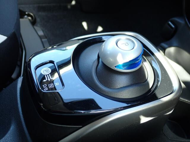 �V�t�g�m�u�̓X�����Ȃ��A���ꂢ�ȏ�Ԃł��B���ł��G��镔�������ꂢ���Ƒ�؂ɏ���Ă������Ƃ�������܂���B