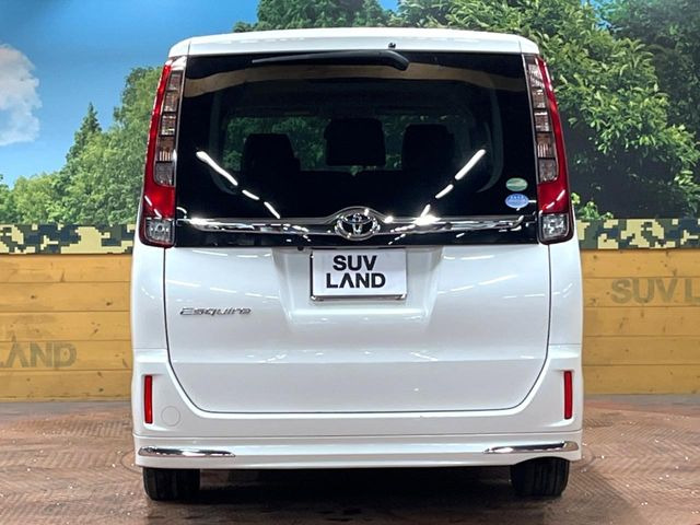 安心の最長10年・走行無制限保証(有償)をご用意。保証内容も充実はもちろん、無料点検&オイル交換や、年中無休の全国・24時間ロードサービスも付帯されておりますのでご安心下さい。