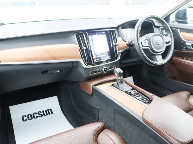 �h�C�c�̃{���{���`���[�j���O���[�J�[HEICO SPORTIV�̐��K�̔��X���t���ƈ��m���ɂ�HEICO SPORTIV�v���~�A���p�[�g�i�[KANTO / TOKAI�Ƃ��ĉ^�c�����Ă��܂��B