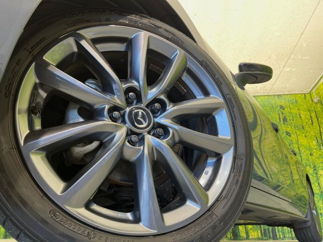 �y����18�C���`�A���~�z�C�[���z�O�ςɃ}�b�`���������A���~�z�C�[���𑕒����Ă���܂��B�e��ЊO�A���~�z�C�[����A�X�^�b�h���X�^�C�����戵�����Ă���܂��B���񂲑��k����������