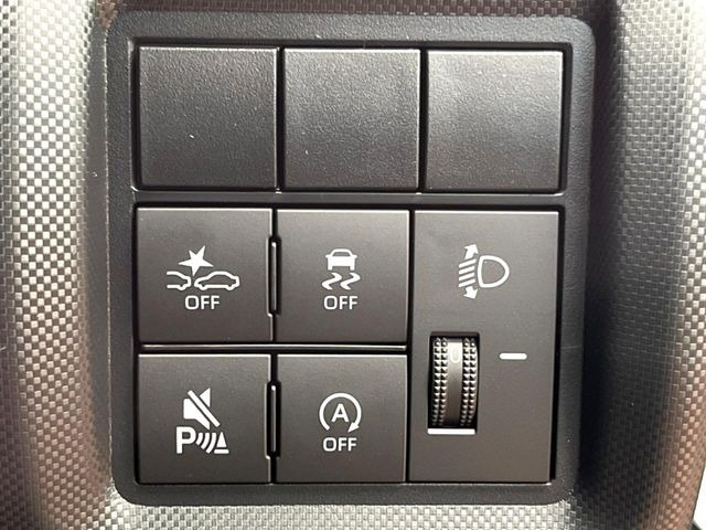 �y������h�~���u�z�ԗ��̉���������m����ƁA�����I�Ɏԗ��̐i�s������ۂ悤�Ɏԗ��𐧌䂵�܂��B�J�̓��ȂǊ���₷���H�ʏ󋵂ł����S�ȉ^�]���\�ł��B