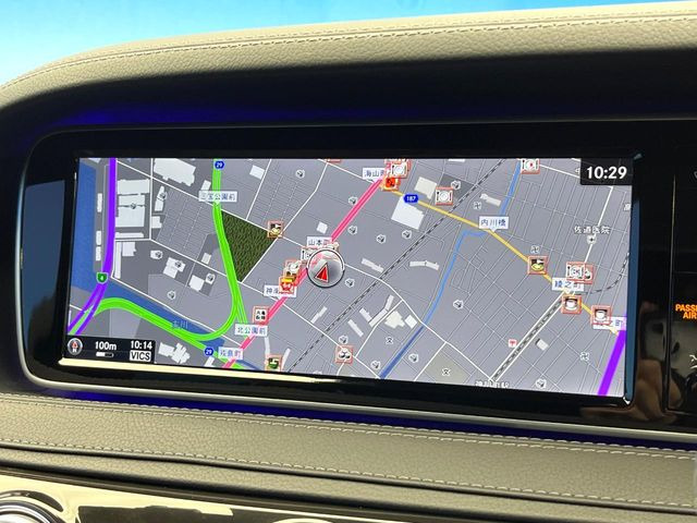 �������i�r:��̊��̂���i�r�́A����������ԓ������o���Ă���܂��B�I�[�f�B�I�@�\���[�����Ă���܂��̂ŁA�^�]�����y���߂܂���