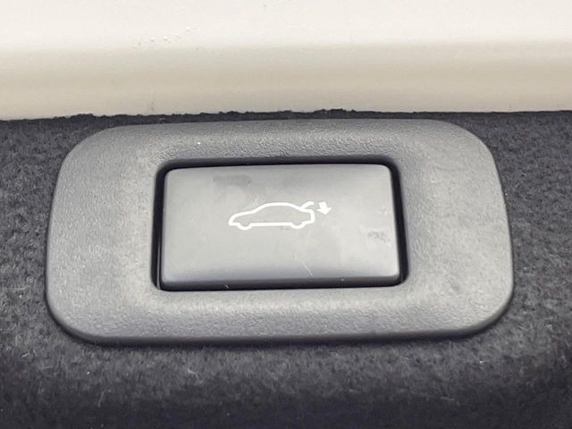 �y�p���[�o�b�N�h�A�z�X�}�[�g�L�[��^�]�Ȃ̃{�^�������������Ń��A�Q�[�g�������ŊJ���܂�!�ו��������Ă��鎞��A�����ʒu�ɂ���o�b�N�h�A��߂�ۂɕ֗��ȋ@�\�ł���