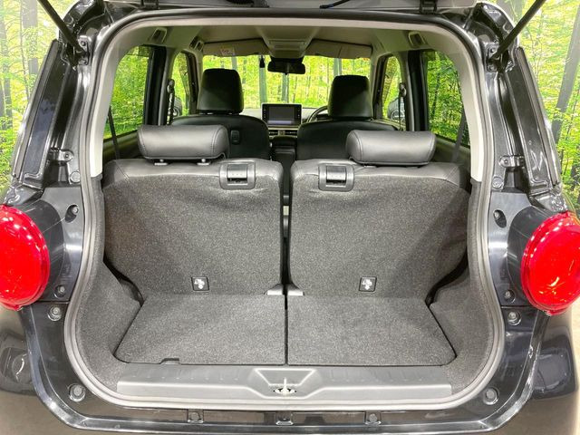 ���i�̂���������ʋ΁A���}���ɏ\���ȉ׎��X�y�[�X���m�ۂ��Ă���܂��B�Z�J���h�V�[�g��|���ƁA�傫�ȉו��̐ύڂ��\�ł���