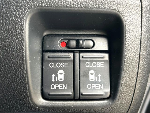 �y�����p���[�X���C�h�h�A�z�X�}�[�g�L�[��^�]�Ȃ̃X�C�b�`�Ō�ȗ����X���C�h�h�A�̊J���\���d��������͂����ăh�A���J����K�v�������A�����Ȃ��q�l�ł��ȒP�ɊJ���߂ł����K�ł���