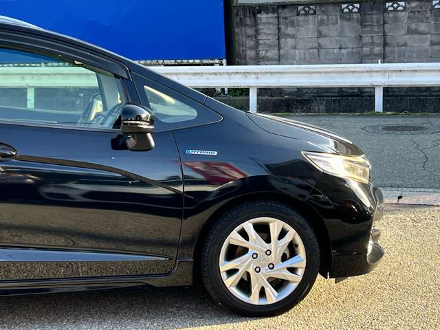 ���Ђ́A���q���܂̃j�[�Y�ɂ������o����悤�A�L�x�ȎԎ����葵���Ă���܂��B����芷���̍ۂ��A����A��낵�����肢�������܂��B