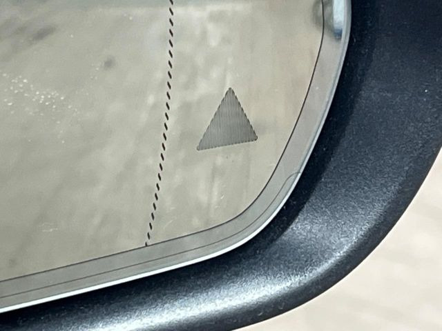 ���u���C���h�A�V�X�g�Z���T�[:���p����̎Ԃ����m���A�h���C�o�[���Ԑ��ύX���s���ۂɁA�x�����Ƌ��ɒ��ӂ𑣂��Ă������S�x���@�\�ł�!