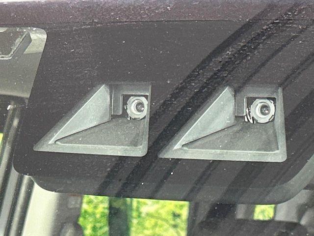 �y�X�}�[�g�A�V�X�g�z���s���ɑO���̎ԗ�����F�����A�Փ˂������Ȏ��͌x��ƃu���[�L�ŏՓˉ���Ɣ�Q�y�����A�V�X�g�B�����S�Ƀh���C�u�����y���݂��������܂��B