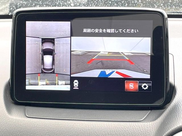 �y360&deg;�r���[���j�^�[�z��p�̃J�����ɂ��A�ォ�猩���낵���悤�Ȏ��_��360�x�N���}�̎��͂��m�F���邱�Ƃ��ł��܂����c�񒓎Ԃ╝�񂹎��Ɋ��􂵂Ă���܂���