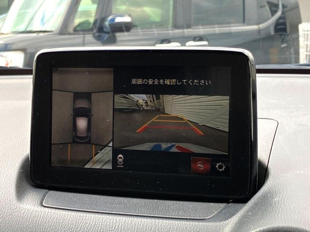 �y360&deg;�r���[���j�^�[�z��p�̃J�����ɂ��A�ォ�猩���낵���悤�Ȏ��_��360�x�N���}�̎��͂��m�F���邱�Ƃ��ł��܂������p�������m�F���₷���A�����ꏊ�ł̐؂�Ԃ��⒓�Ԃ��X���[�Y�ɍs���܂��B