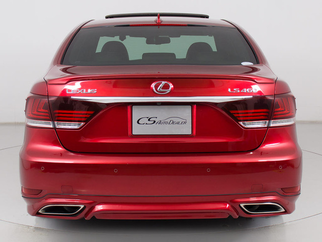 ★クリアランスソナー(前後コーナーセンサー)が付いています!フロント&リアにセンサーがあり、障害物に近づくと警告音が鳴り、更にはマルチ画面上にも表示されます!すごく便利な人気装備です!!