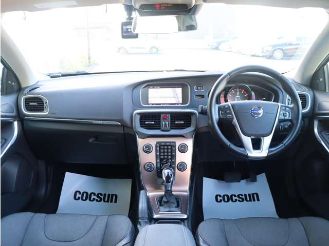 【エンジン・ミッション・ブレーキ機構を2年間無料で保証】コクスンの販売するボルボ中古車は全車に無料で2年間の保証(基本保証)が付帯されます。