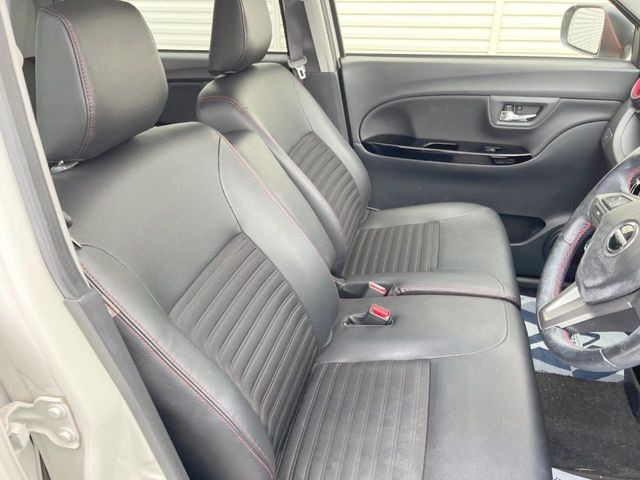 �y�n�[�t���U�[�V�[�g�z�������ƍ���S�n�𗼗������l�C�̃V�[�g���w�ʁE���ʂ̃t�@�u���b�N�f�ނ́A�ʋC���̗ǂ��⊊��ɂ����ɗD��Ă��܂��B�C���╞���ɍ��E���ꂸ���K�ɂ���肢�������܂��B