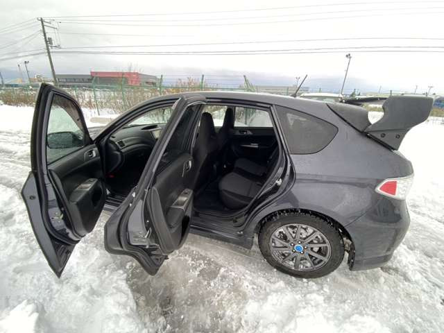 25�N�ȏ�ɓn��L�x�Ȍo���Ǝ��тŁA���q�l�̃J�[���C�t�𐽐S���ӂ�������ƃT�|�[�g�������܂�!