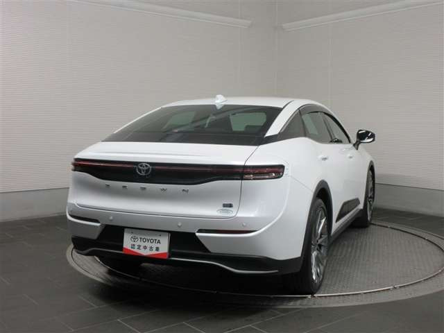 クラウンクロスオーバー2.5 G アドバンスト レザー パッケージ E-Four 4WD