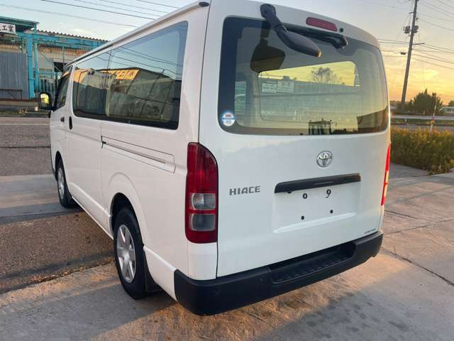 ハイエースバン