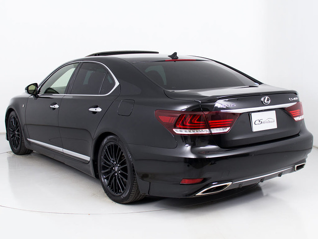 テールスモーク加工、スポイラー取付等々ドレスアップ可能です。違う角度が見たい・・・等のご要望御座いましたら是非お声掛け下さい!!お写真をお送りさせて頂きます。