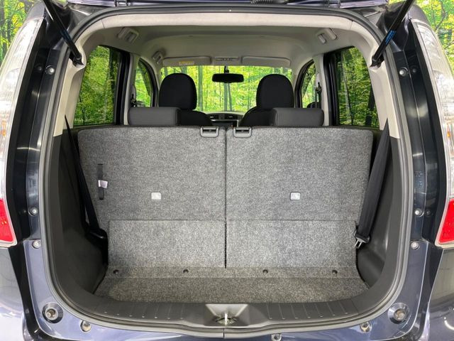 ���i�̂���������ʋ΁A���}���ɏ\���ȉ׎��X�y�[�X���m�ۂ��Ă���܂��B�Z�J���h�V�[�g��|���ƁA�傫�ȉו��̐ύڂ��\�ł���