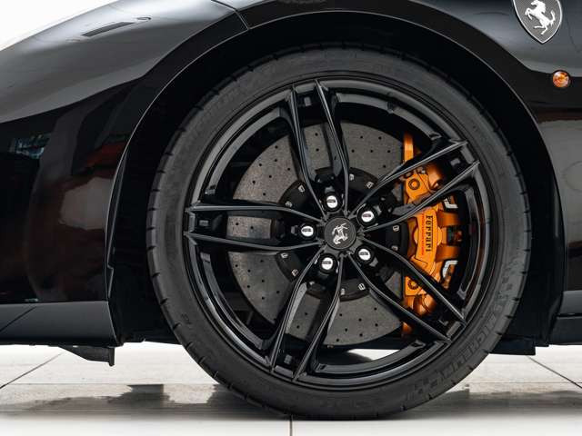 ���X�͍����A���Ԑ��X�����炱�������ɗ͂����Ă��܂��B�J�X�^���˗��͂��Ƃ��e��R�[�f�B���O��Ƃ�Ԍ������ȂǁA���������̂��q�l���炨�₢���킹������A���p���𒸂��Ă���܂��B