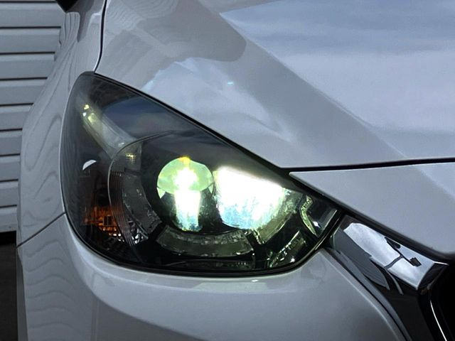 �yLED�w�b�h���C�g�z���V����ԑ��s�����ǍD�Ȏ��E���m�ۂ����S���ĉ^�]�ł��鍂�P�xLED�w�b�h���C�g�𑕔�!�_�����x�������A����d�͂��}�����Ă��܂��B