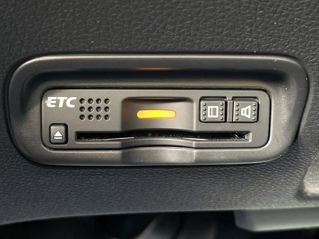 【ETC】高速道路の料金所をストレスなく通過!話題のスポットやサービスエリアに多い「スマートIC」利用時は必須のアイテムです。当店でセットアップを実施、ご納車当日からすぐにご利用いただけます!