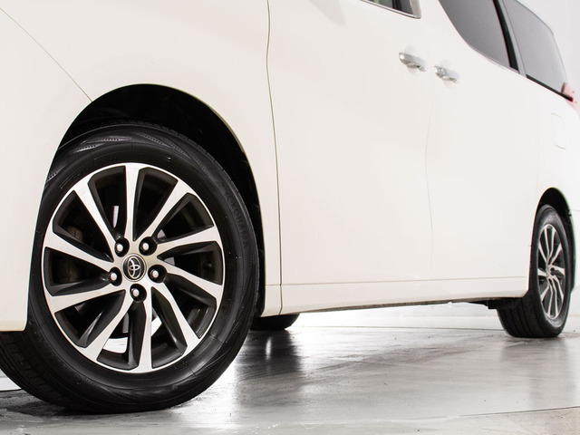 ★タイヤ交換★お好みのメーカ-やデザインのホイールへの換装も承っております!