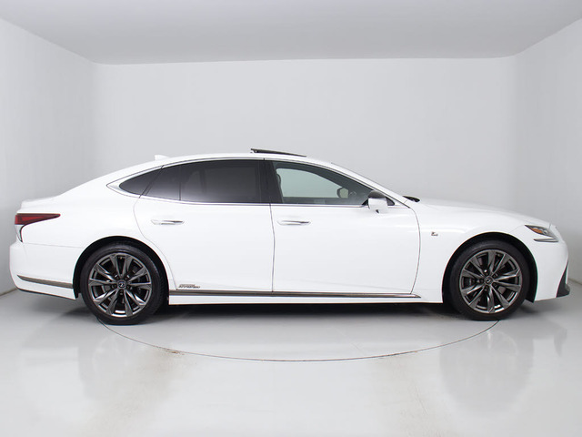 社外アルミホイール取付・スピンドルエアロ取付・各メーカーエアロ取付・車高調・ローダウン・ライトカスタム・スモークフィルム施工OK!お気軽にご相談下さい!