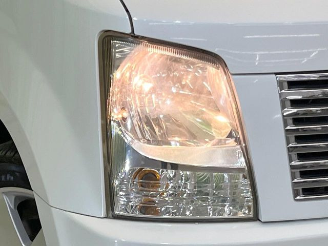 夜間や荒天時により良好な視界で安心な走行をご希望される方には【高輝度LEDヘッドライト】の取付がおすすめ!多くのお客様にご好評いただいております♪