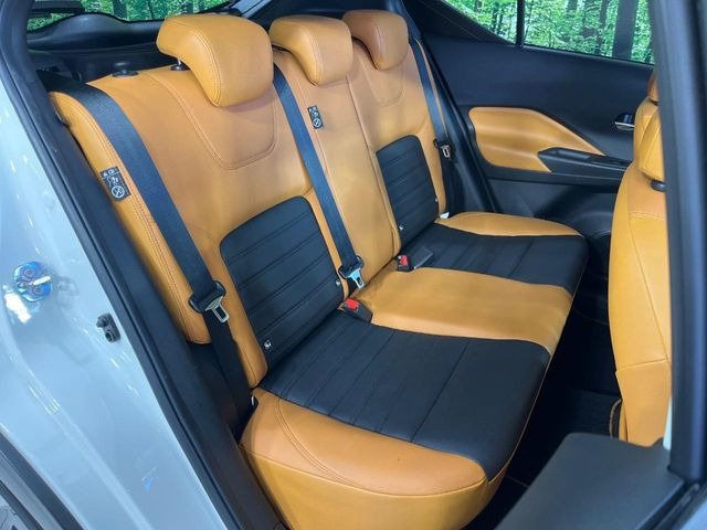 �y���烌�U�[�V�[�g�z����̂ӂ���肪�e�ՂŃ����e�i���X�����ȒP�ȁA�@�\���ɗD��鍇����v���̗p�����㎿�ȃV�[�g�ł��B����S�n���悭�A���������ӂ��S�n�ǂ��ԓ���Ԃ����o���Ă���܂��B