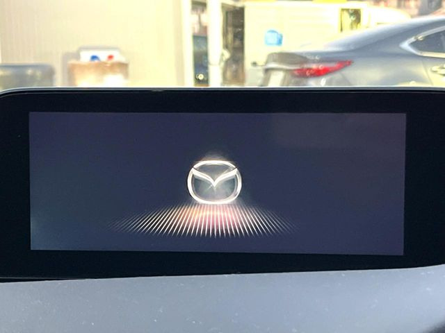 �y8.8�C���`�}�c�_�R�l�N�g�z�ԓ��̕��͋C�Ƀ}�b�`������^�̃f�B�X�v���C�B�X�}�z�ڑ��ł̃i�r�g�p��Bluetooth�Đ����A�l�X�ȋ@�\���y���߂܂��B�����I�ȃ_�C�������삪�\�ŁA�g��������ǍD�ł��B