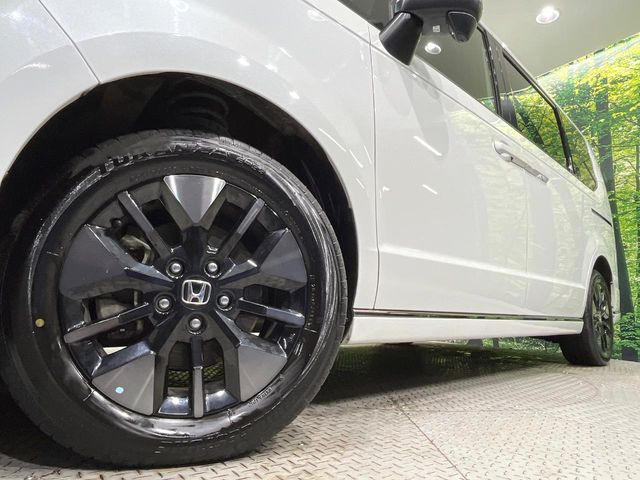 �y����16�C���`�A���~�z�C�[���z�O�ςɃ}�b�`���������A���~�z�C�[���𑕒����Ă���܂��B�e��ЊO�A���~�z�C�[����A�X�^�b�h���X�^�C�����戵�����Ă���܂��B���񂲑��k����������