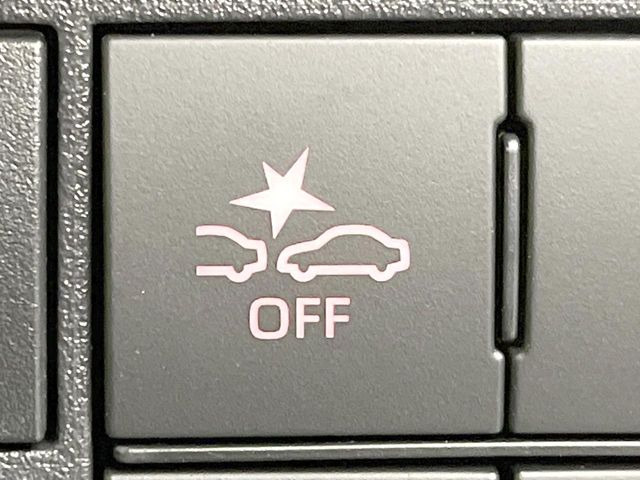 �y�X�}�[�g�A�V�X�g�z���s���ɑO���̎ԗ�����F�����A�Փ˂������Ȏ��͌x��ƃu���[�L�ŏՓˉ���Ɣ�Q�y�����A�V�X�g�B�����S�Ƀh���C�u�����y���݂��������܂��B