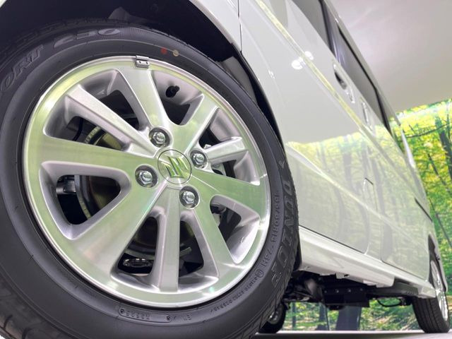 �y����14�C���`�A���~�z�C�[���z�O�ςɃ}�b�`���������A���~�z�C�[���𑕒����Ă���܂��B�e��ЊO�A���~�z�C�[����A�X�^�b�h���X�^�C�����戵�����Ă���܂��B���񂲑��k����������