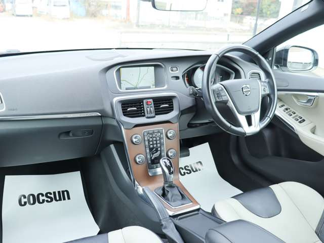 【LAGOM with VOLVO ボルボのある、ちょうどいい暮らし。】LAGOM(ラーゴム)とは、「自分にとって、多すぎず、少なすぎず、ちょうどいいバランス」という意味があるスウェーデンの言葉です。