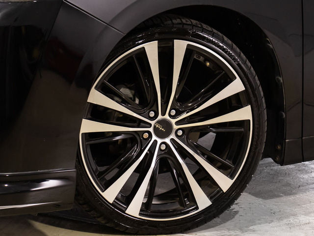 ★タイヤ交換★お好みのメーカ-やデザインのホイールへの換装も承っております!