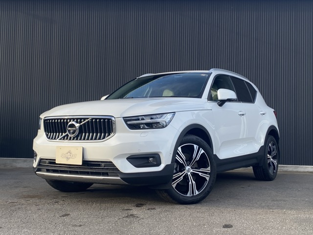 XC40B4 AWD インスクリプション 4WD