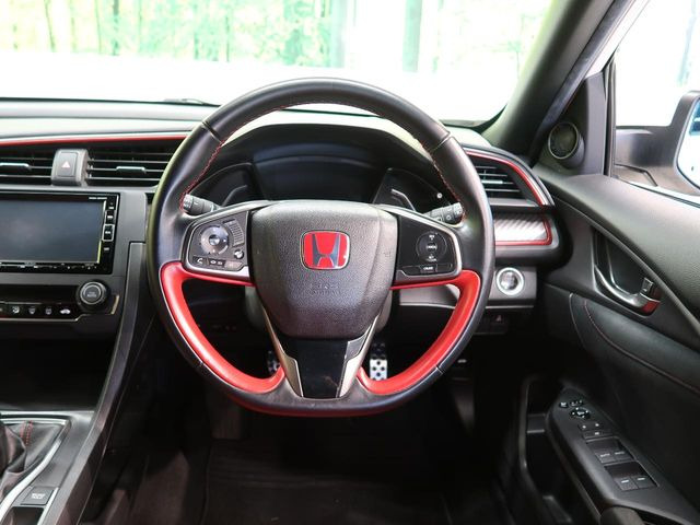 �y�����v�����X�e�A�����O�z�㎿�Ȋv���g�p���邱�ƂŁA��ɂ����������݂ƂĂ��^�]���₷���n���h���ł���