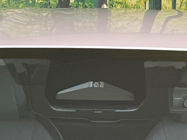 �y�g���^�Z�[�t�e�B�Z���X�z���s���ɑO���̎ԗ�����F�����A�Փ˂������Ȏ��͌x��ƃu���[�L�ŏՓˉ���Ɣ�Q�y�����A�V�X�g�B�����S�Ƀh���C�u�����y���݂��������܂��B