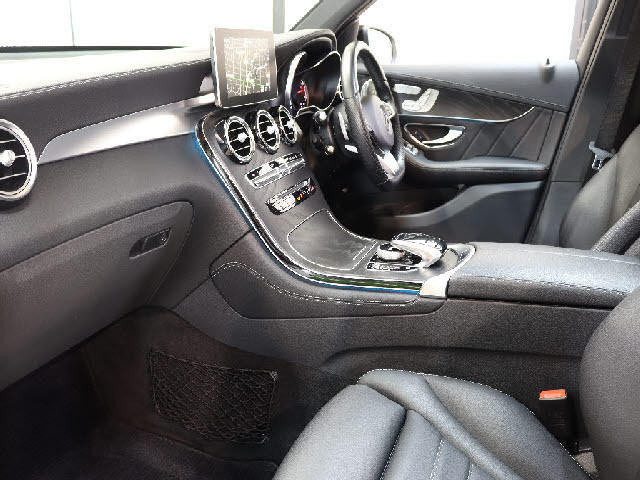 GLCAMG GLC43 4マチック レザー エクスクルーシブパッケージ 4WD