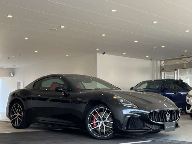 グラントゥーリズモ3.0 トロフェオ 4WD