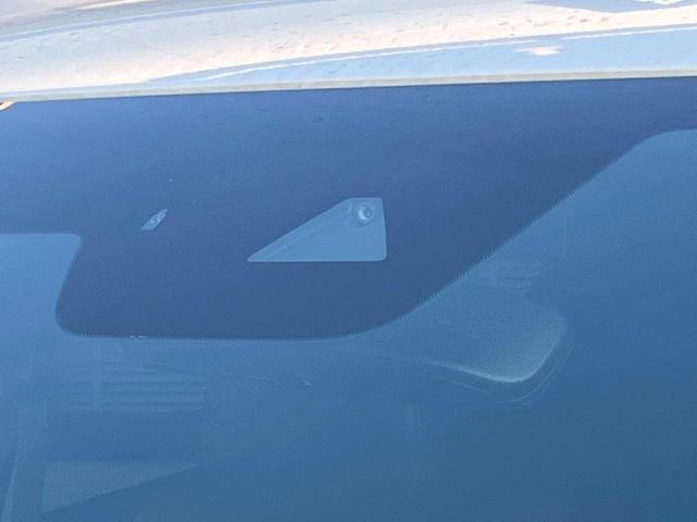 �y�X�}�[�g�V�e�B�u���[�L�T�|�[�g�z�ᑬ���s���ɑO���̎ԗ�����F�����A�Փ˂������Ȏ��͌x��ƃu���[�L�ŏՓˉ���Ɣ�Q�y�����A�V�X�g�B�����S�Ƀh���C�u�����y���݂��������܂��B