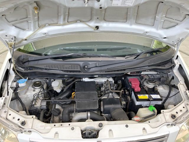 親切・丁寧な専門メカニックスタッフが応対!・車検・点検整備・事故等の修理などアフターサービスも安心。お車のカスタマイズもネクステージのサービススタッフまでご相談ください!