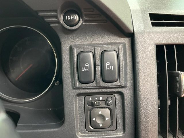 �y�����p���[�X���C�h�h�A�z�X�}�[�g�L�[��^�]�Ȃ̃X�C�b�`�Ō�ȗ����X���C�h�h�A�̊J���\���d��������͂����ăh�A���J����K�v�������A�����Ȃ��q�l�ł��ȒP�ɊJ���߂ł����K�ł���