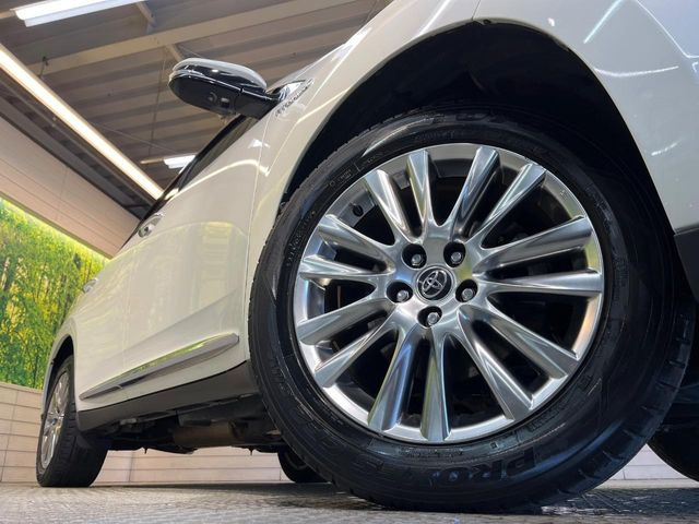 �y����18�C���`�A���~�z�C�[���z�O�ςɃ}�b�`���������A���~�z�C�[���𑕒����Ă���܂��B�e��ЊO�A���~�z�C�[����A�X�^�b�h���X�^�C�����戵�����Ă���܂��B���񂲑��k����������