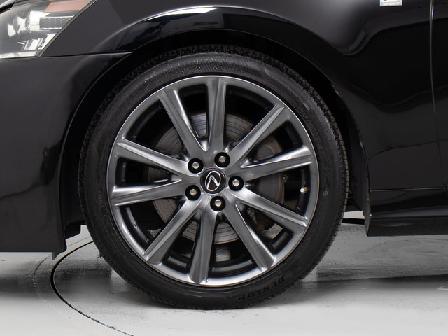 19インチアルミ!!アルミホイールの変更も可能です!お客様のお好みの1台を作成可能となります!※詳細はスタッフまでお尋ねください。