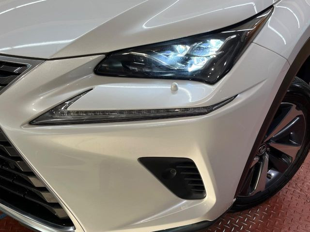 �y�O��LED�w�b�h���C�g�z�X�^�C���b�V���Ȍ����ڂ̎O��LED�w�b�h���C�g�𑕔���X�^�C�������łȂ��A��Ԃ̑��s�����E�ǍD�ň��S���Ă���肢�������܂��B