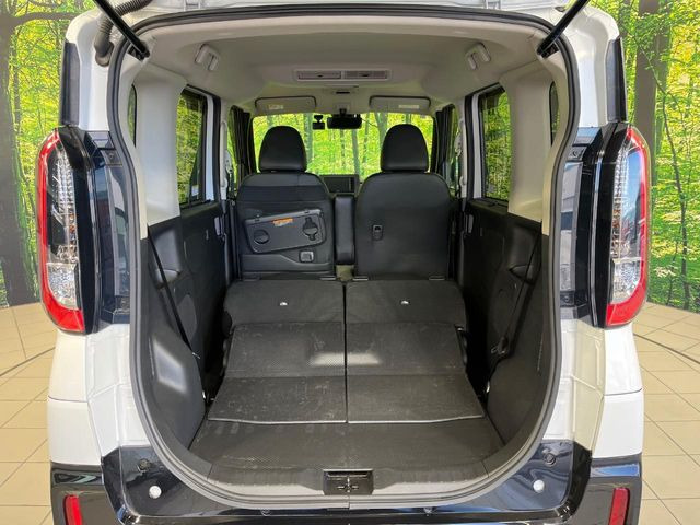 ���i�̂���������ʋ΁A���}���ɏ\���ȉ׎��X�y�[�X���m�ۂ��Ă���܂��B�Z�J���h�V�[�g��|���ƁA�傫�ȉו��̐ύڂ��\�ł���